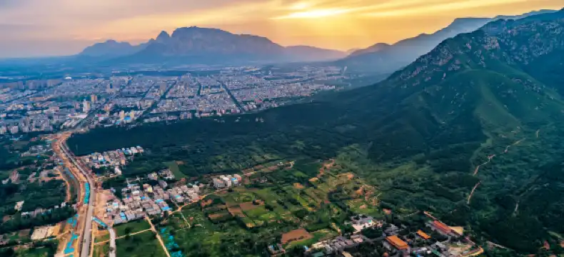 โรงแรมในเติงเฟิง