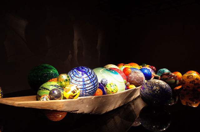 富山市ガラス美術館