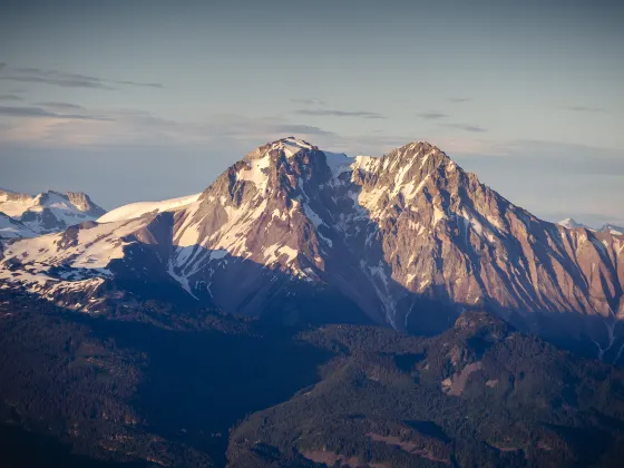 Отели рядом с достопримечательностью «Кафедральный собор Сейнт Данстанс Бейзилика»