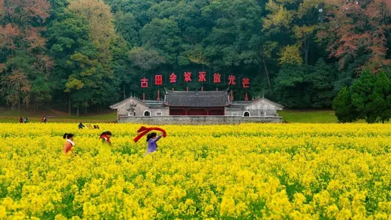 玩水避暑