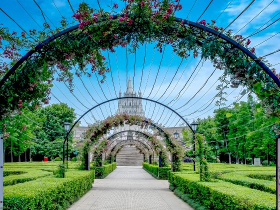 Liuyanghe Wedding Cultural Park