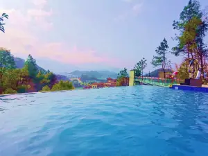 Grand Metro Park Hot Spring Mingyue Mountain Resort