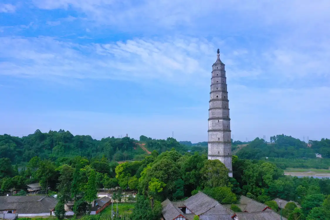 Hotels near Huilan Tower, Qionglai