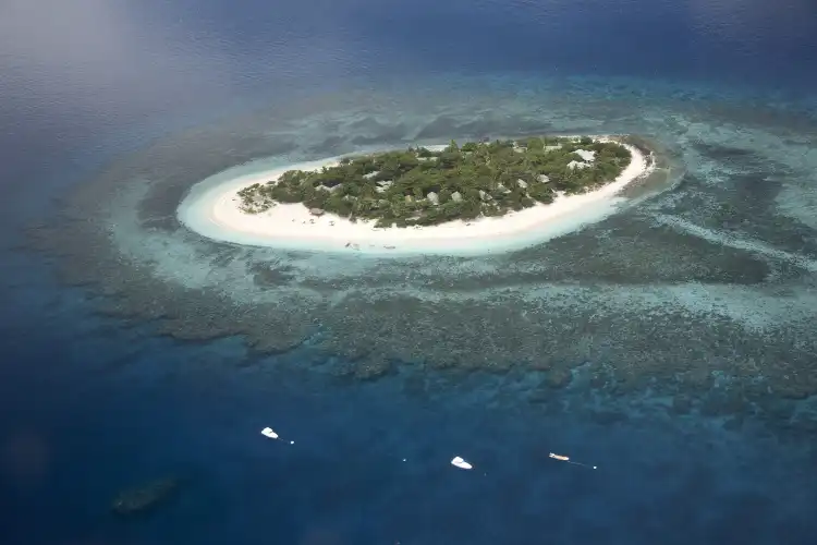 Hotel a Navini Island