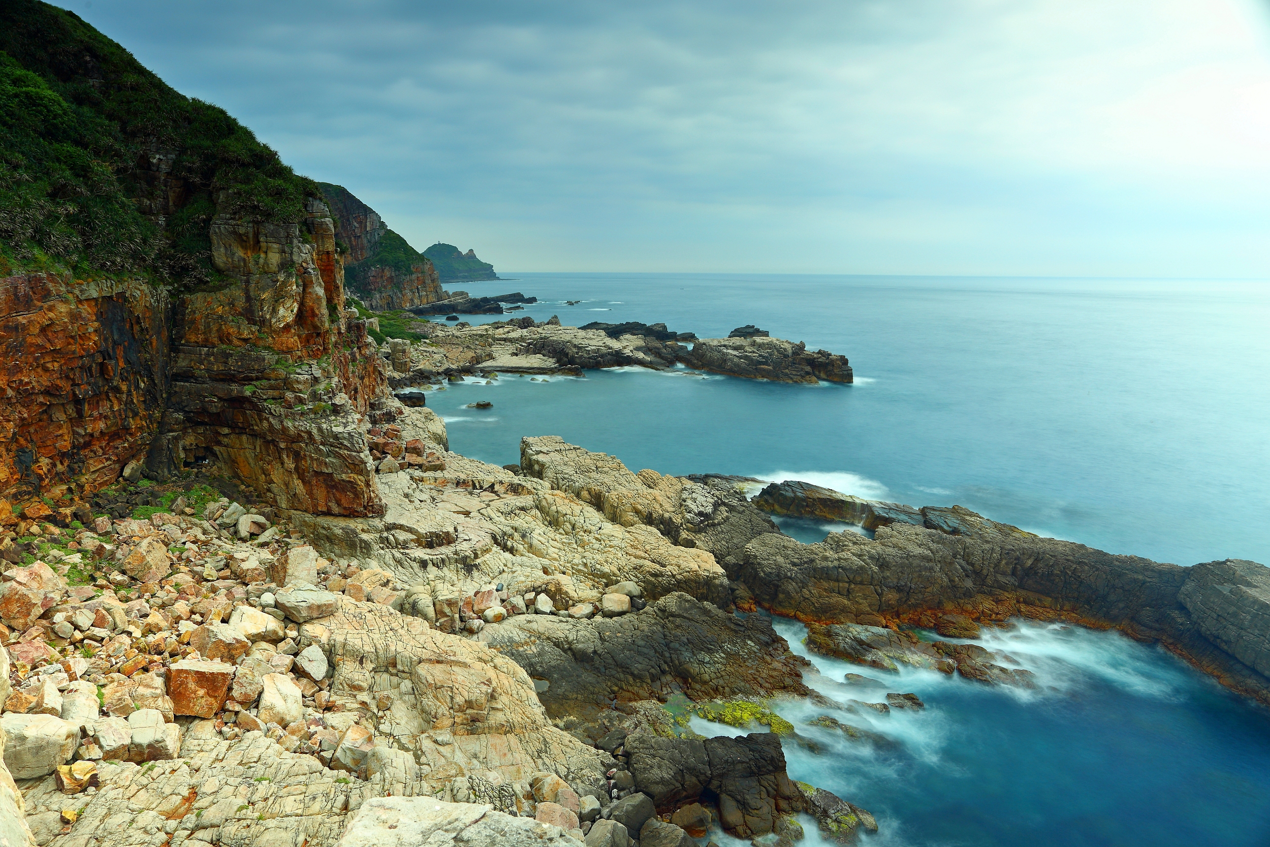 The Stunning Longdong Bay in Taiwan 