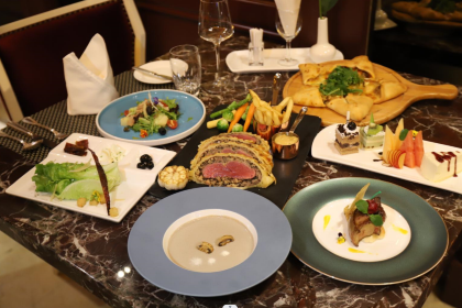 Zhongzhouhuangguanjiarijiudian·zonglvgezizhu Restaurant