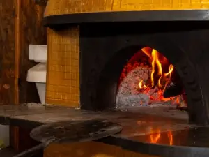 Off-Street (Pizza Burger & Beer)