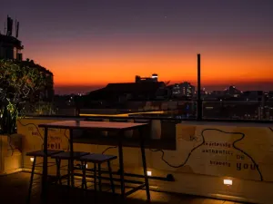 Salween 180 Roof Top Bar