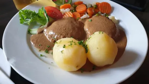 Dovrehallen Restaurant (The kitchen is closed) in Oslo