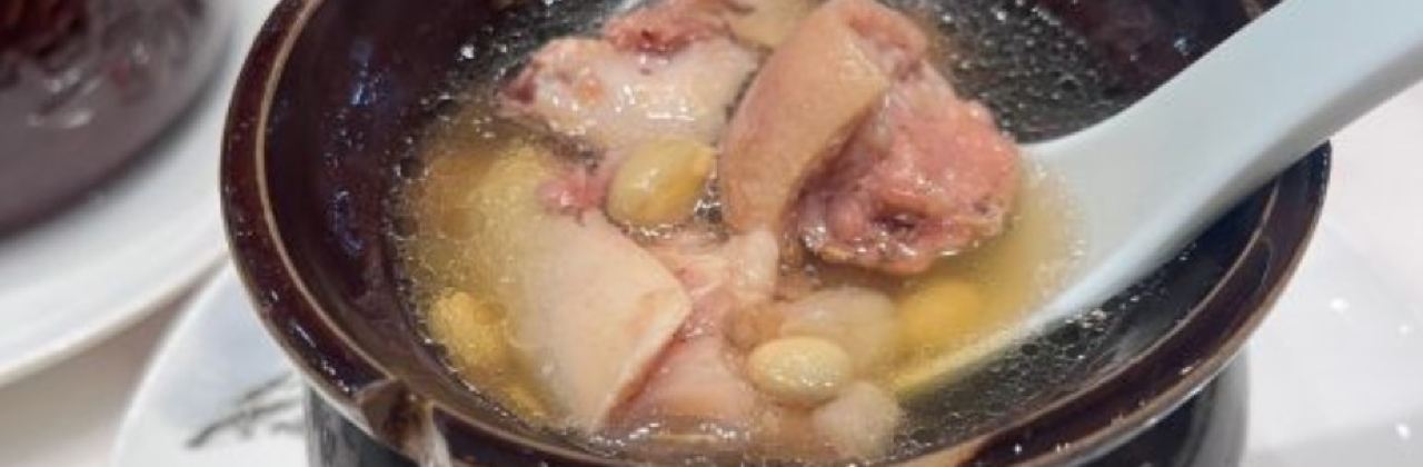 万氏煨汤馆(新华园小区店)