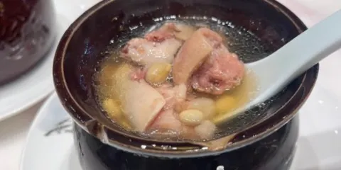萬氏煨湯館（新華園小區店）