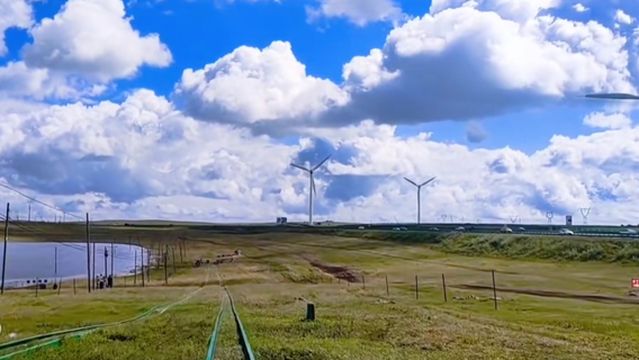 hui teng xi le hua cao chang