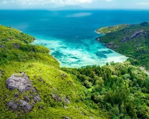 香港-普拉蘭島 機票酒店 自由行
