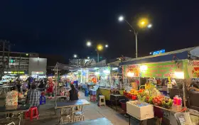 ตลาดโต้รุ่ง ทุ่งศรีเมือง