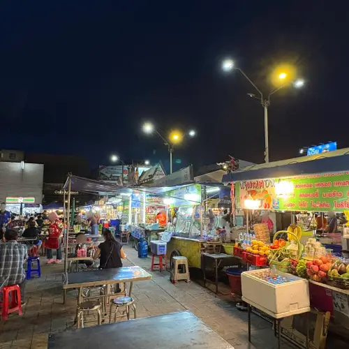 ตลาดโต้รุ่ง ทุ่งศรีเมือง