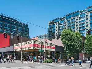 Powell's City of Books