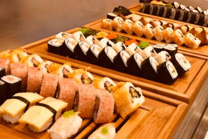 ZHONG YOU HUA YUAN JIU DIAN YA DIAN XI CAN TING