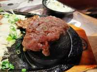 厚福街超人氣 福岡煎牛肉漢堡