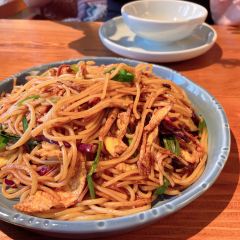 云雪丽丨古城口茶马古道文化特色餐厅 User Photo