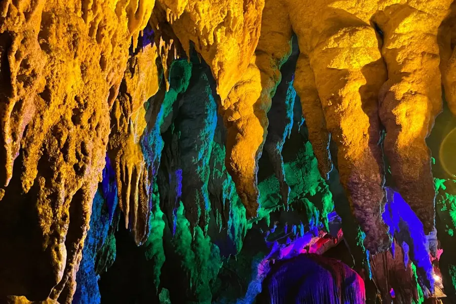 Laolong Cave