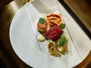Aiana Restaurant