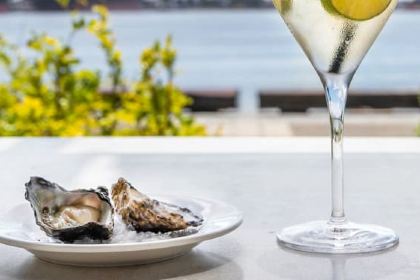 Casa Nova Italian Restaurant & Bar, Honeysuckle