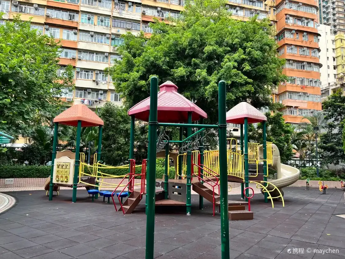 Hotels near Anchor Street Playground