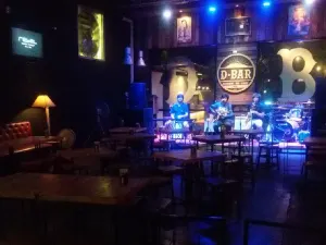 Tha Chang Cafe