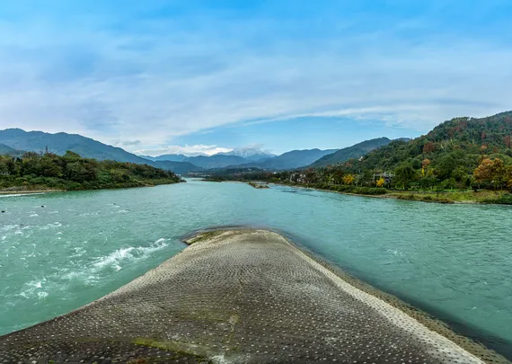 4_Dujiangyan Fish-mouth Water-dividing Dike
