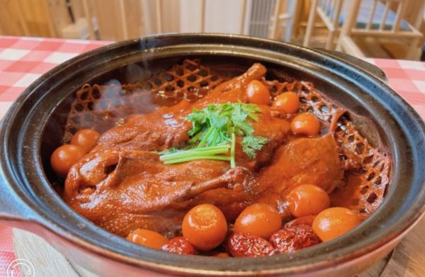 SEE MOUNTAIN LU TALK