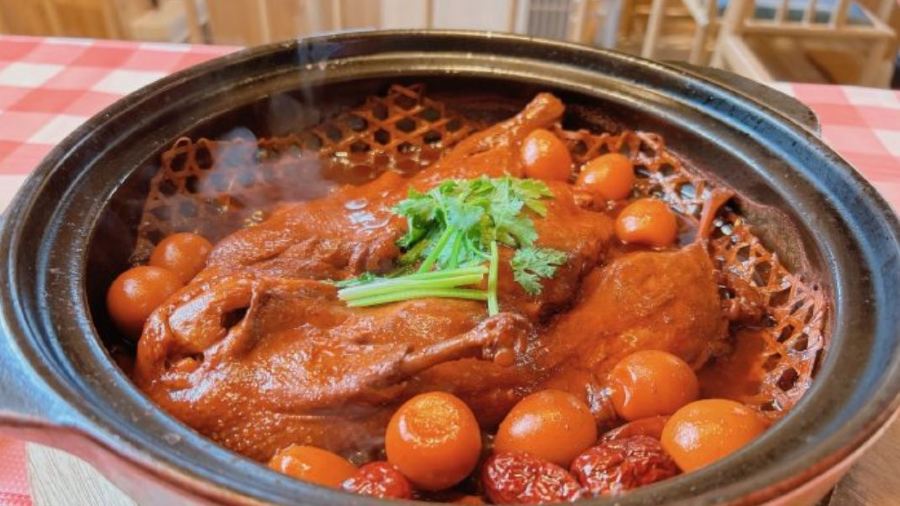 SEE MOUNTAIN LU TALK