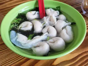 十八曲老尾鱼饺店