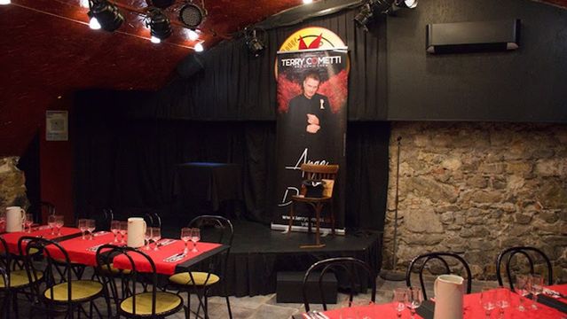 Cabaret L'ane Rouge Dîner Spectacle