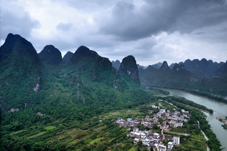 Bamboo Rafting on the Li River in the Xingping Section