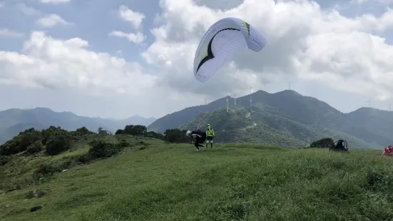 台山市自由之翼滑翔傘飛行運動俱樂部