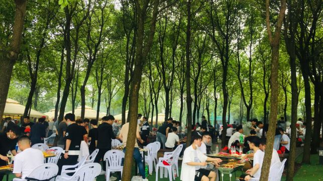 武漢梁子湖葫蘆島房車露營地·過夜露營【叢林木屋別墅/贈送燒烤/獨立衛浴/親子首選】