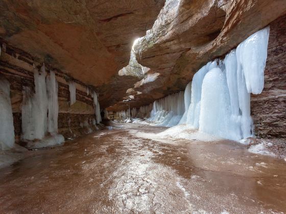 Heilaoguo Ice Cave