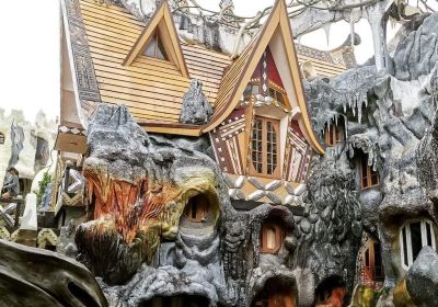 Crazy House