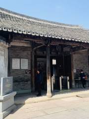 慈城古建築群馮岳彩絵台門