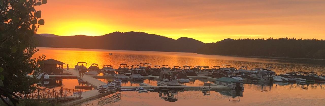 Boat Club Lounge & Restaurant