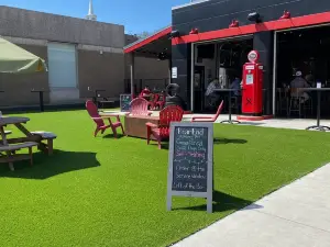 Rear End Gastropub & Garage