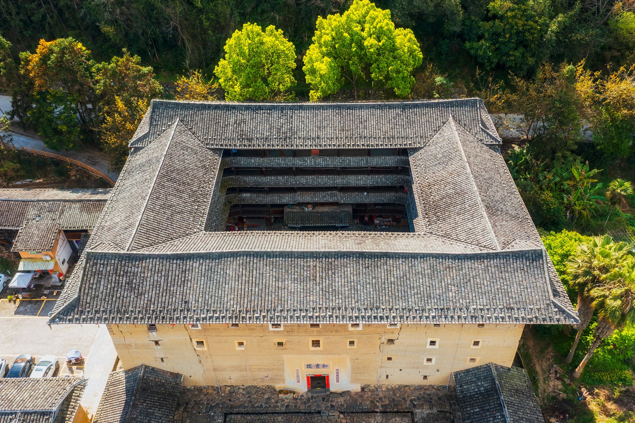 Nanjing Yunshuiyao + Heguilou + Huaiyuan Building 1-Day Tour with English/Cantonese Guide + Free Door-to-Door Pick-up