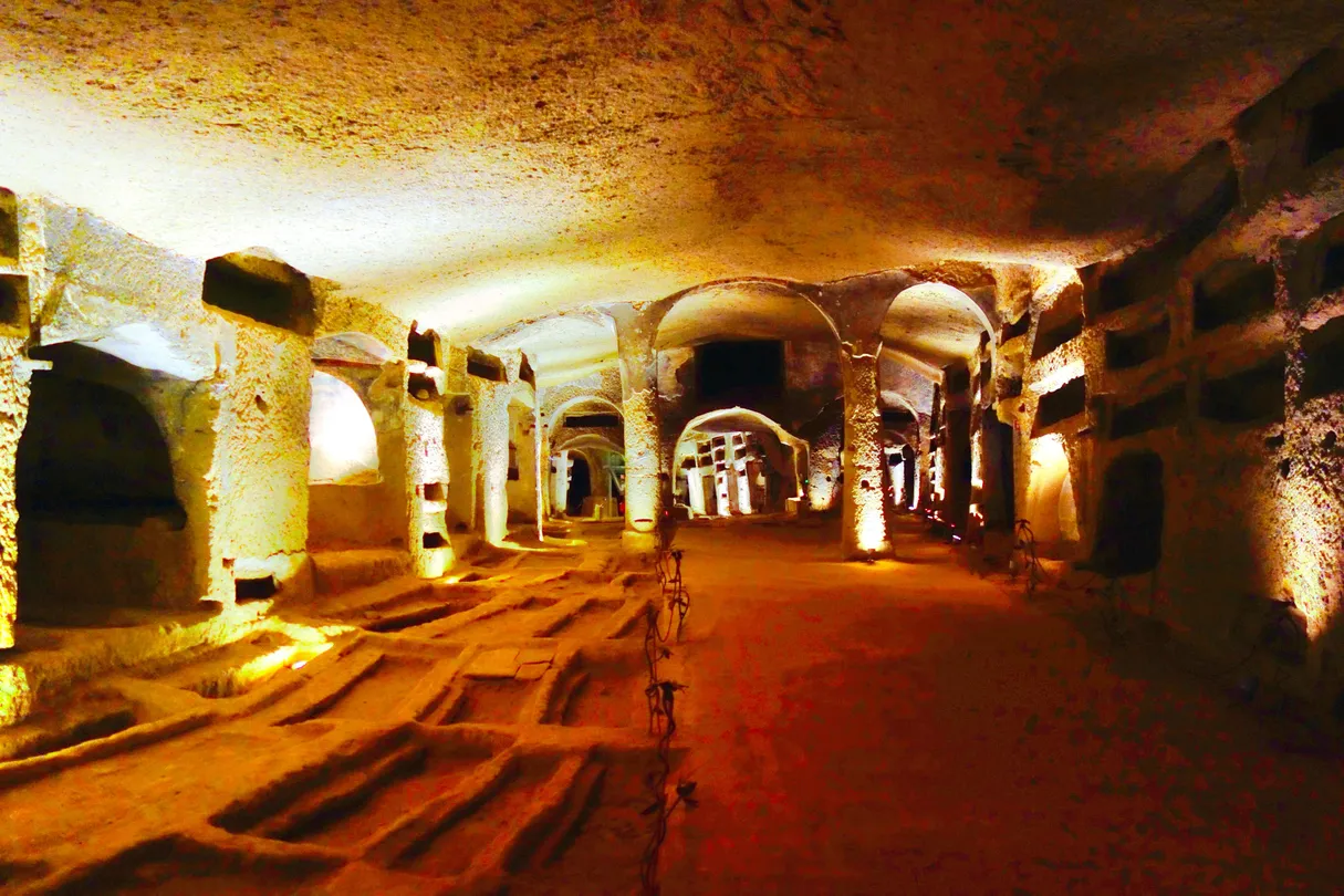 1_Catacombs of Saint Gaudiosus