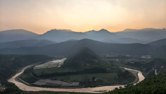 hong he di yi wan guan jing tai