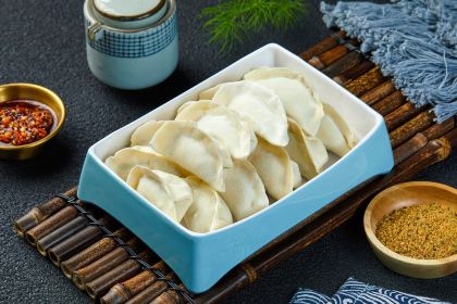 FEI ZHI NIU SAN ZHONG DIAN