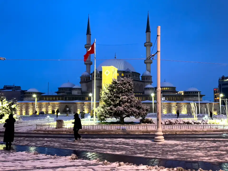 5_Taksim Square