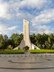 西蔵和平解放紀念碑