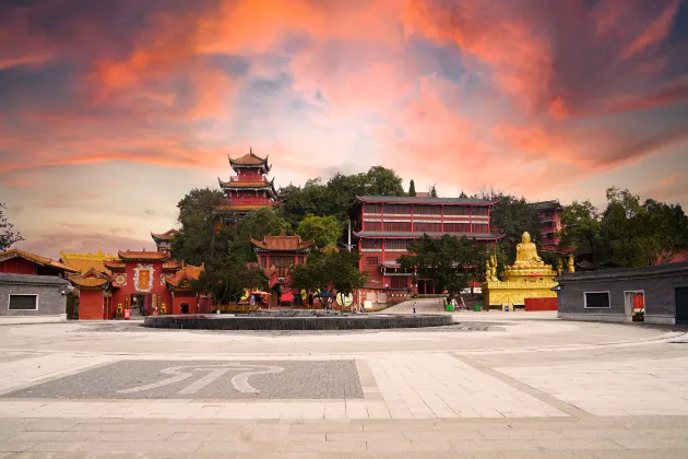 Nanchong Rezen Hoya Oriental Garden Hotel