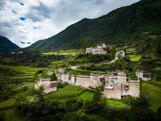 Lavande Hotel (Bazhong Fortune Center)