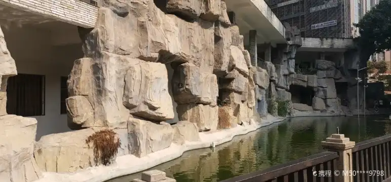 鄰近嘉陵公園的酒店